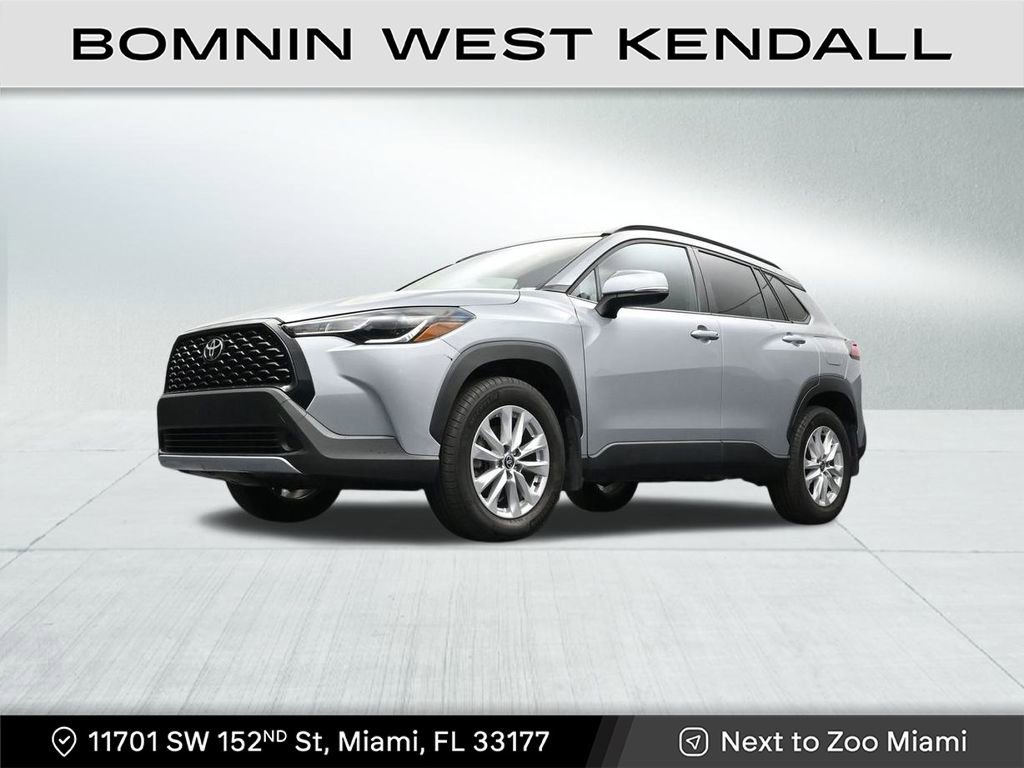 Used 2024 Toyota Corolla Cross LE image 21