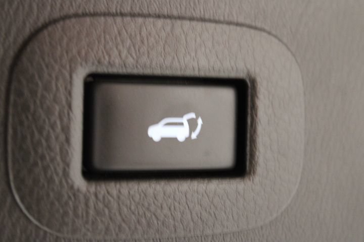 Used 2019 INFINITI QX80 Luxe w/ 22" Wheel Package AWD/4WD image 18