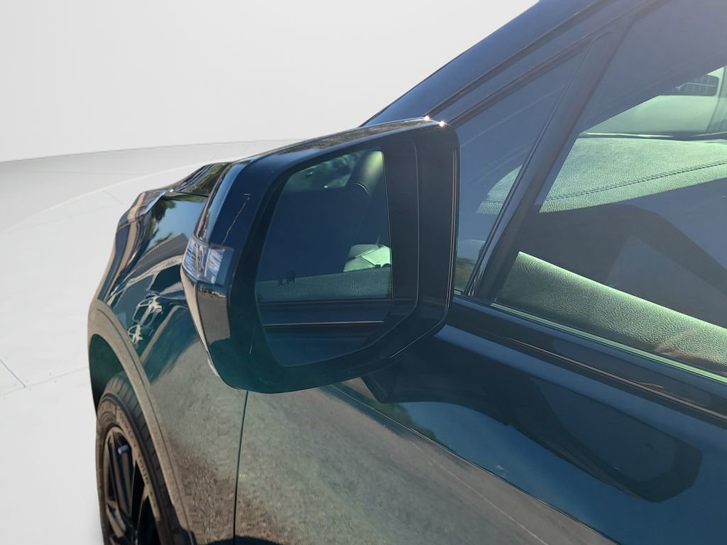 Used 2025 Cadillac XT5 Sportv w/ Technology Package image 11