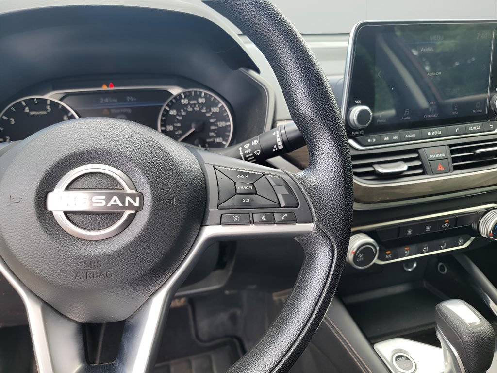 Used 2023 Nissan Altima 2.5 SV AWD/4WD image 16