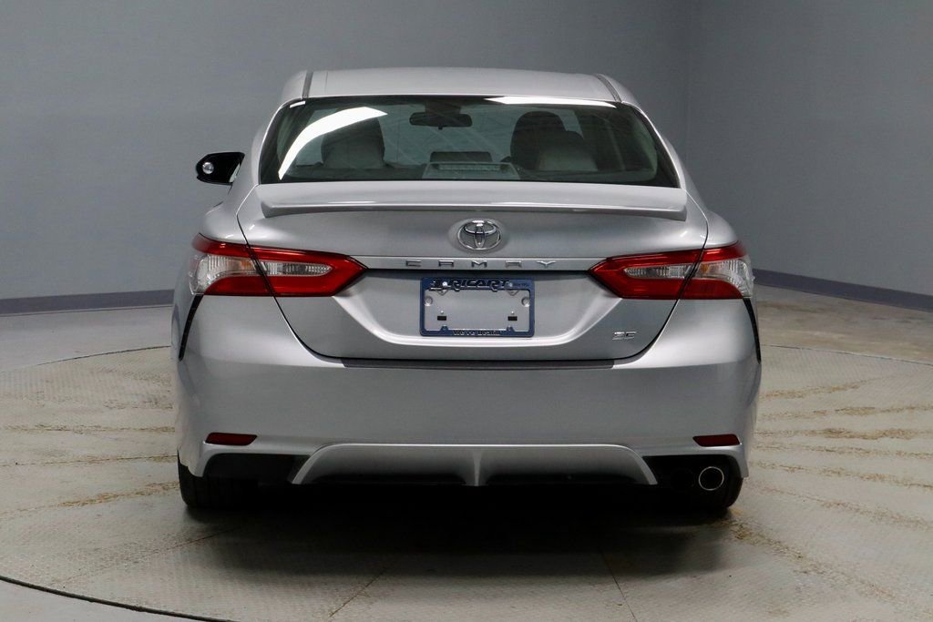 Used 2018 Toyota Camry SE image 10