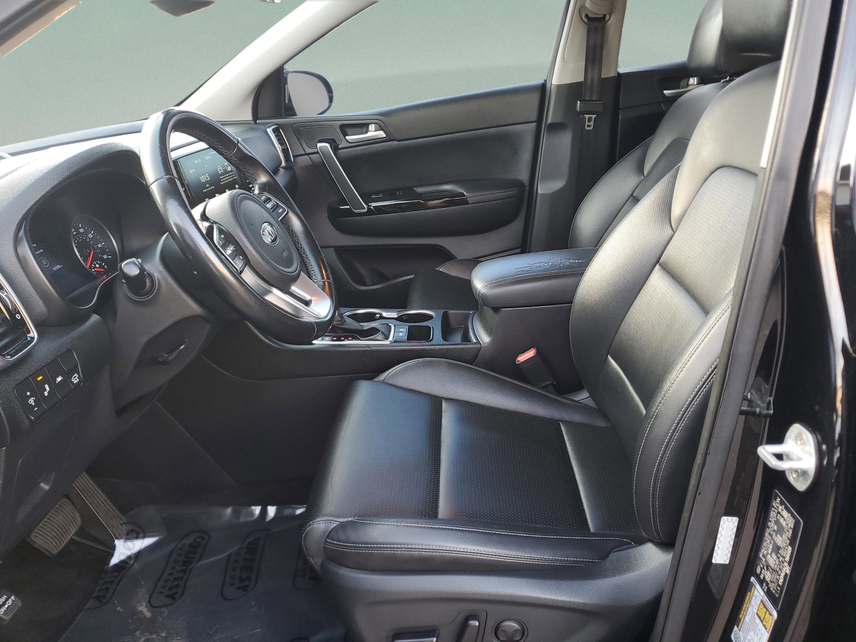 Used 2020 Kia Sportage EX image 17