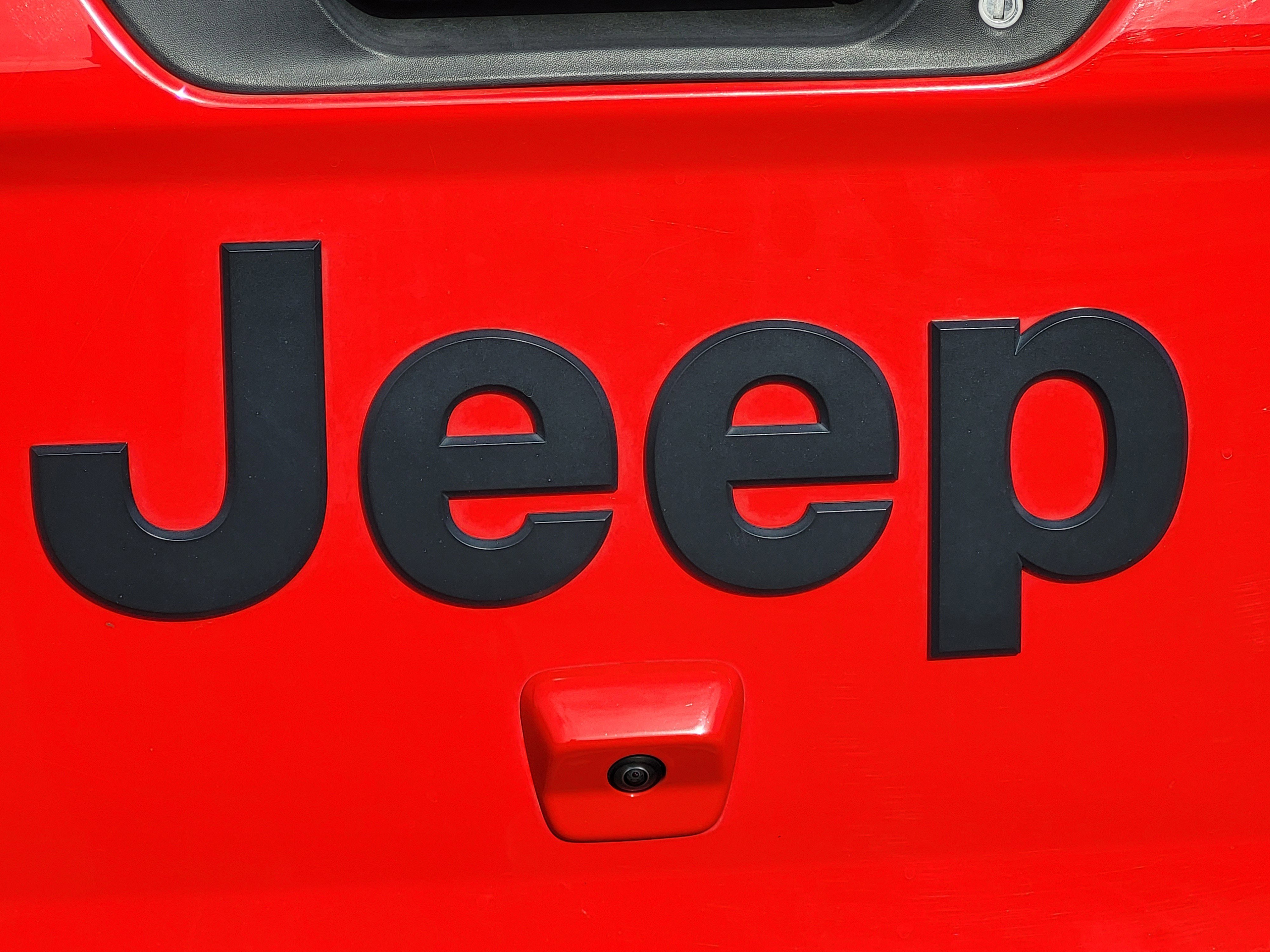 Used 2020 Jeep Gladiator Sport w/ Quick Order Package 24S image 11