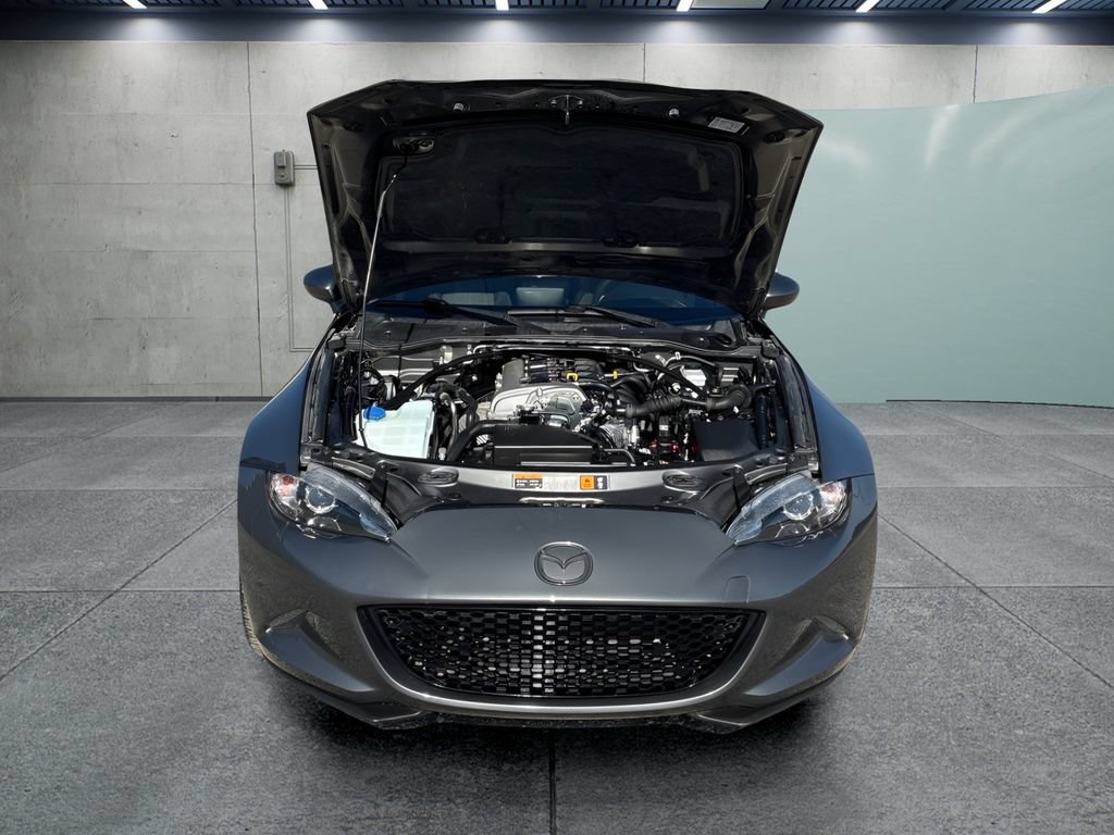Used 2021 MAZDA MX-5 Miata RF Grand Touring RWD image 9