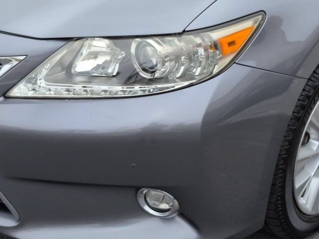 Used 2015 Lexus ES 300h w/ Navigation System Package FWD image 10