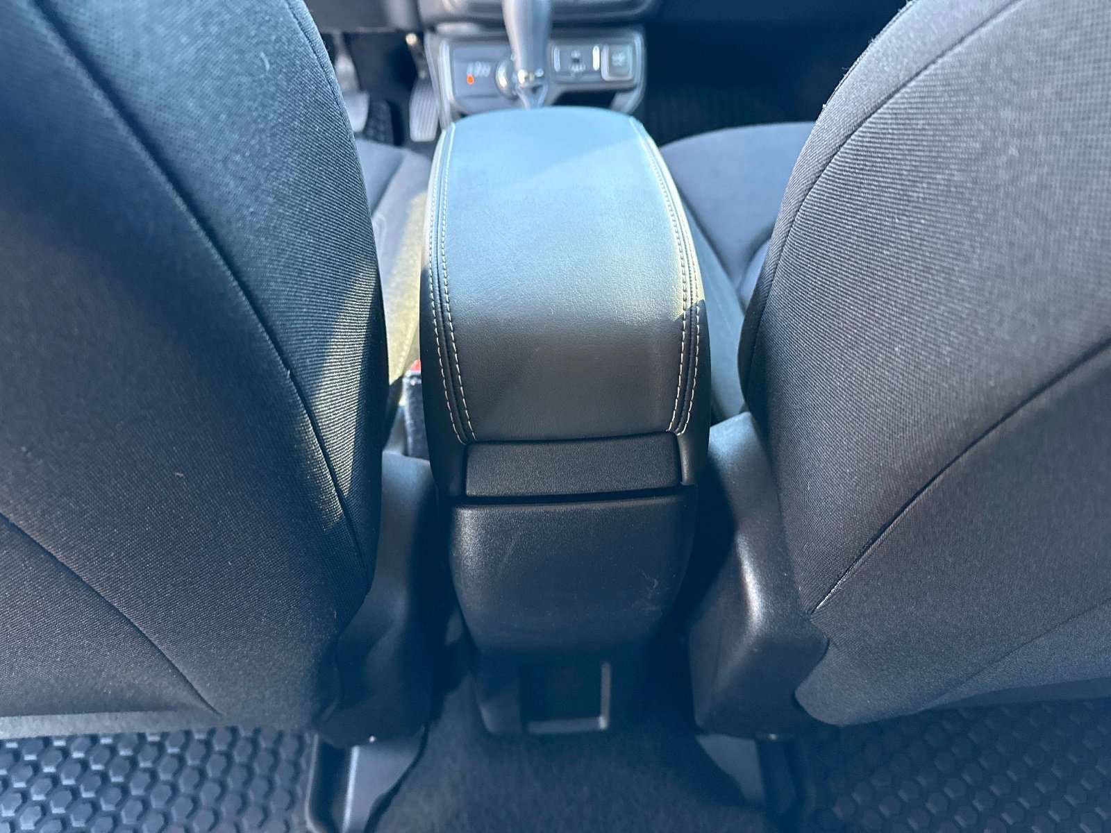 Used 2023 Jeep Renegade Latitude image 16