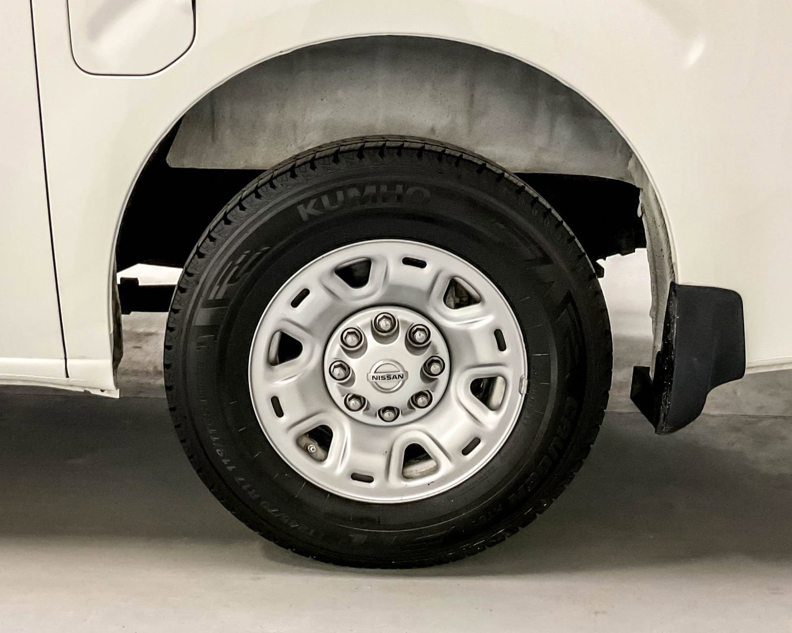 Used 2021 Nissan NV 2500 SV image 21