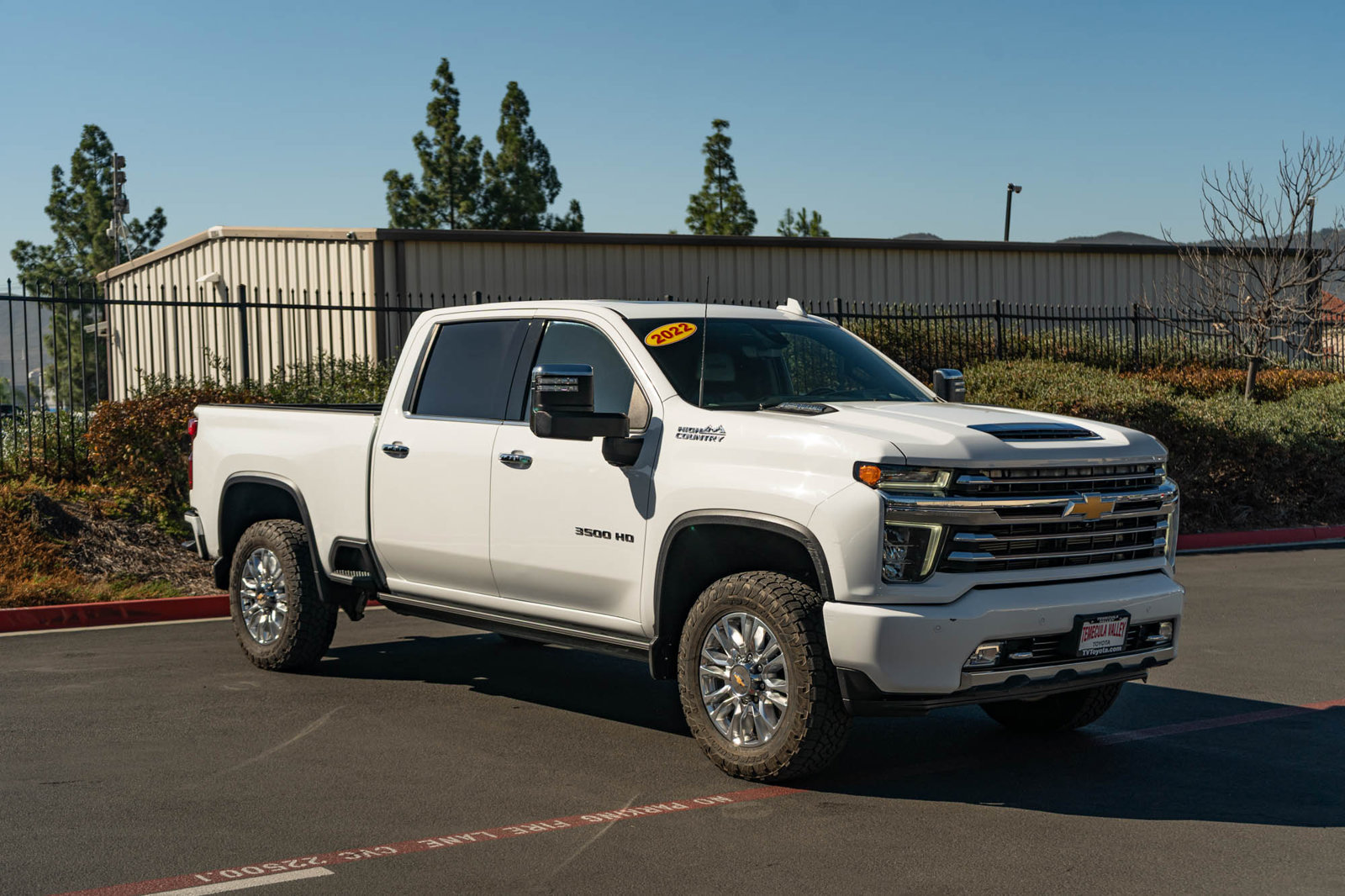 Used 2022 Chevrolet Silverado 3500 High Country w/ Z71 Off-Road Package AWD/4WD image 3
