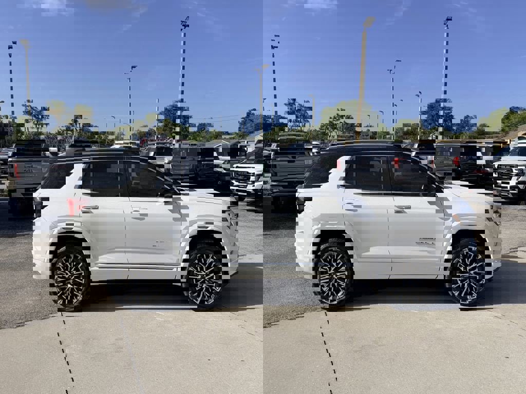 New 2026 GMC Terrain Denali image 4