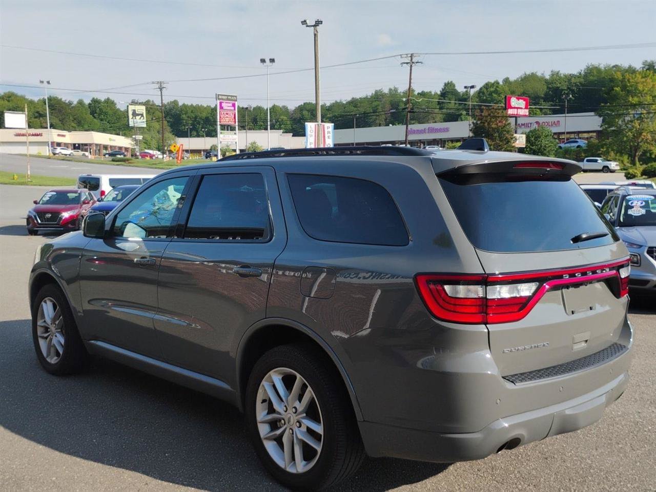 Used 2025 Dodge Durango GT AWD/4WD image 7
