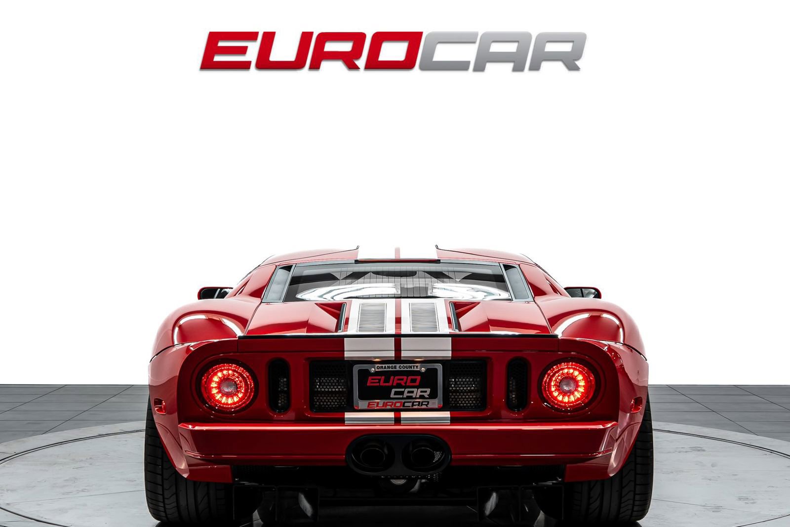 Used 2005 Ford GT RWD image 4