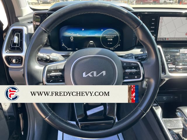 Used 2023 Kia Sorento SX AWD/4WD image 14