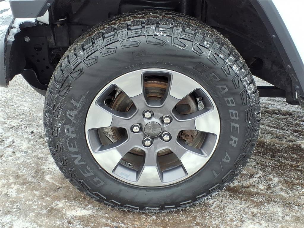 Used 2020 Jeep Wrangler Unlimited Sahara w/ Uconnect 4C Nav & Sound Group image 9