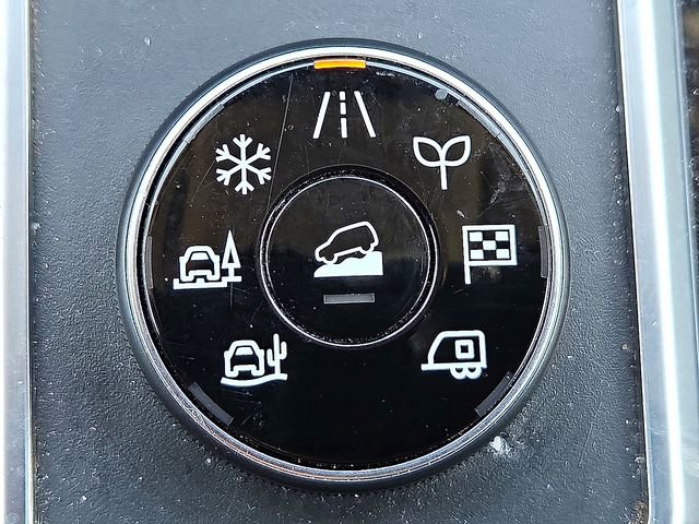 Used 2025 Nissan Pathfinder SV AWD/4WD image 21
