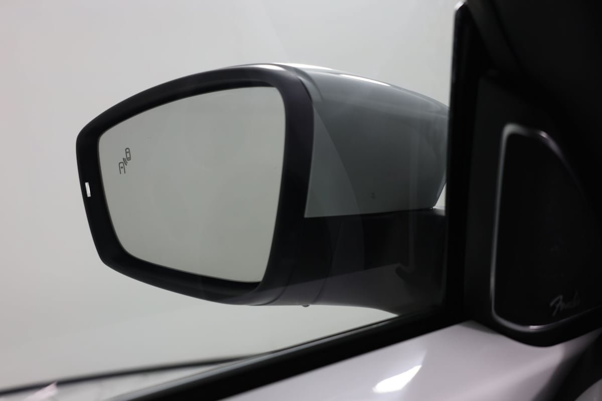 Used 2019 Volkswagen Beetle 2.0T SE FWD image 14