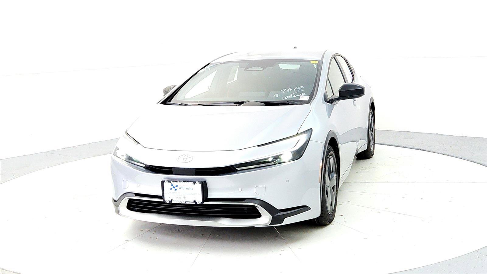 New 2026 Toyota Prius Plug-In Hybrid image 2