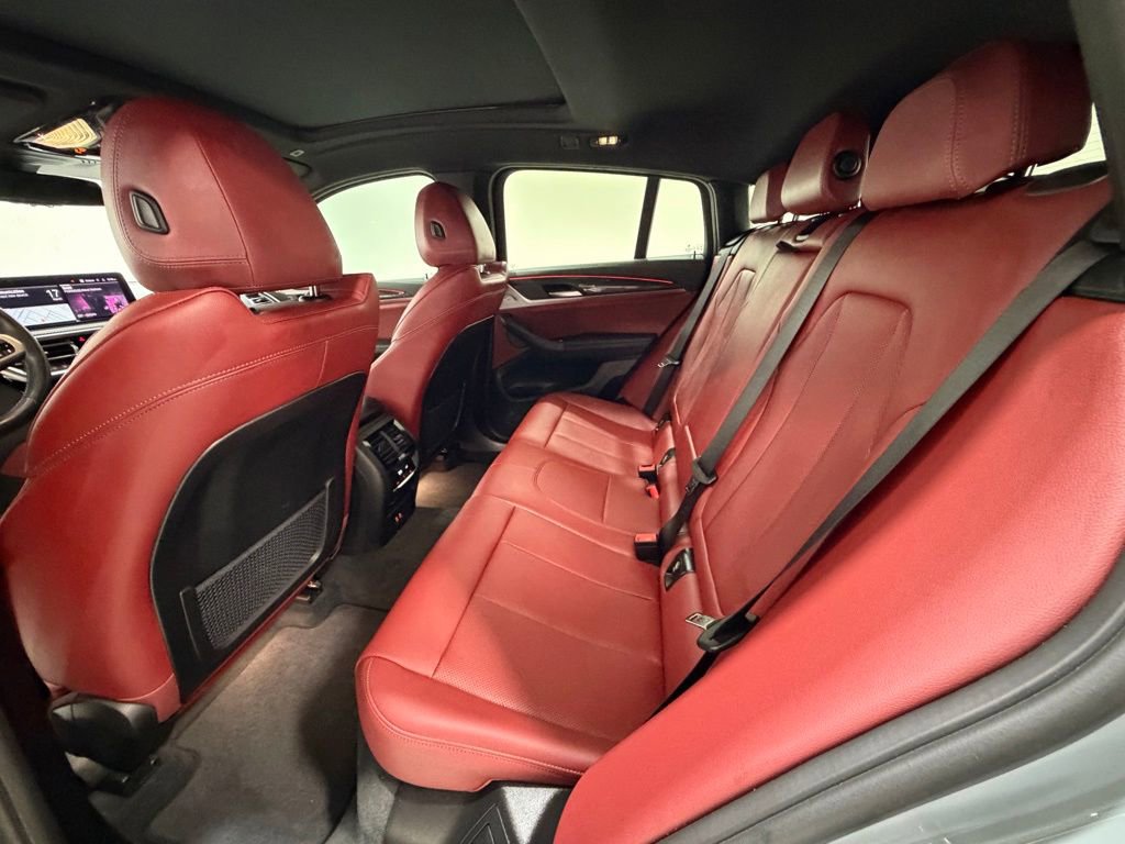 Used 2025 BMW X4 M40i w/ Premium Package image 26