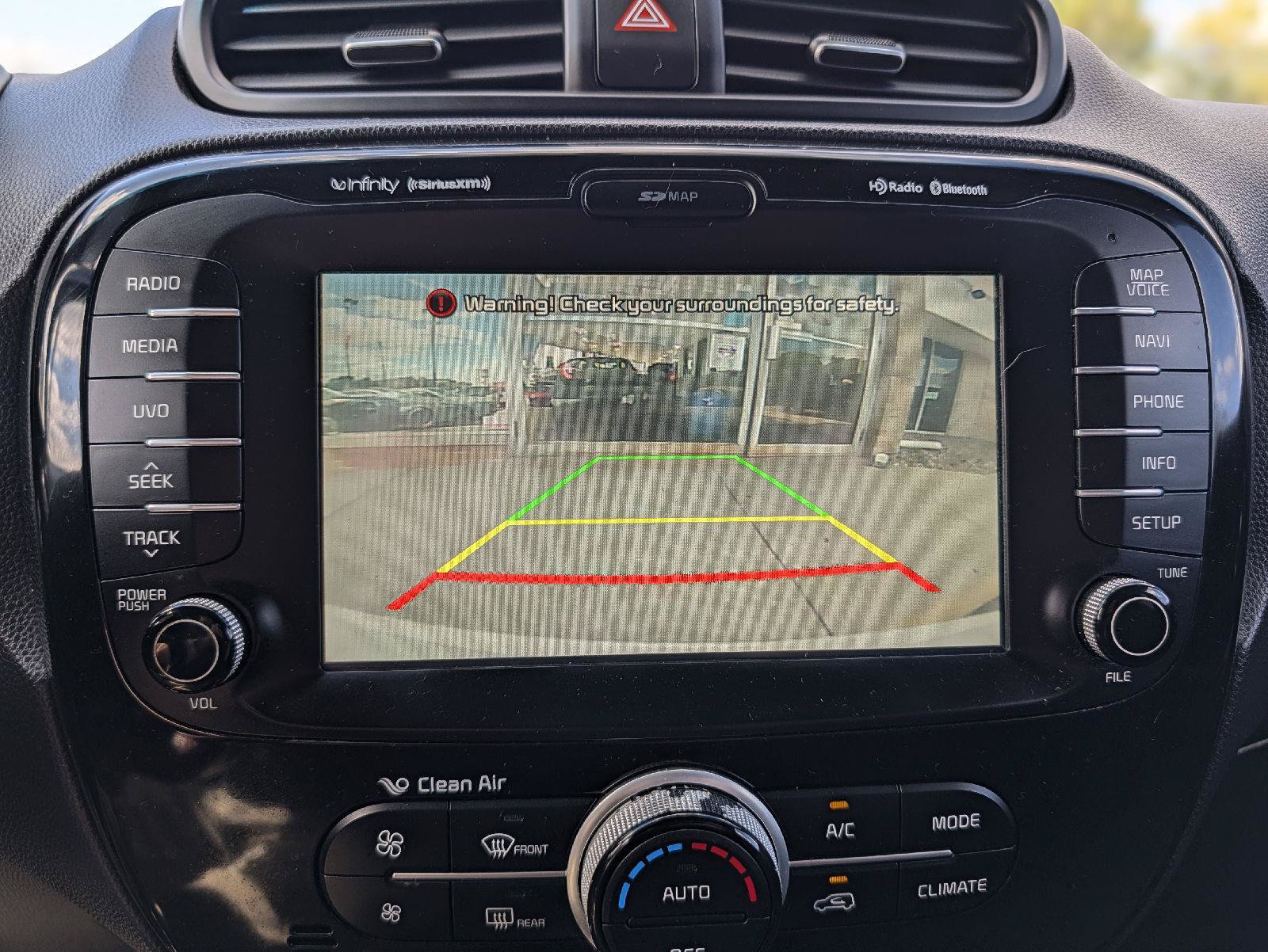 Used 2014 Kia Soul + FWD image 27