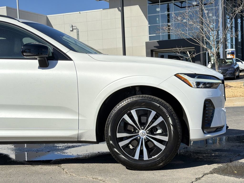 Used 2024 Volvo XC60 B5 Core image 9