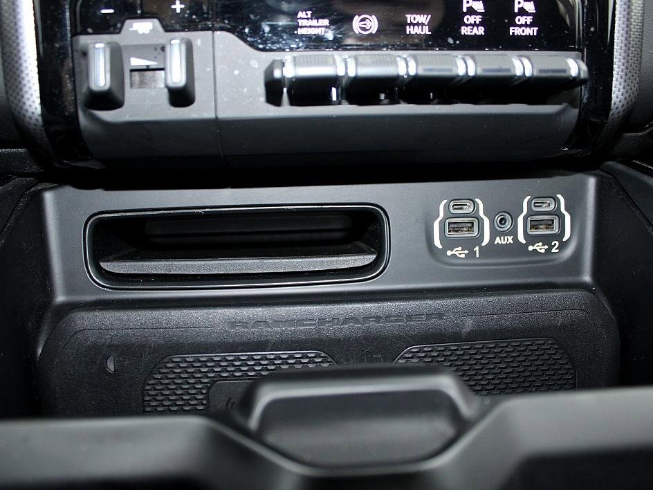 Used 2022 RAM 3500 Limited image 13