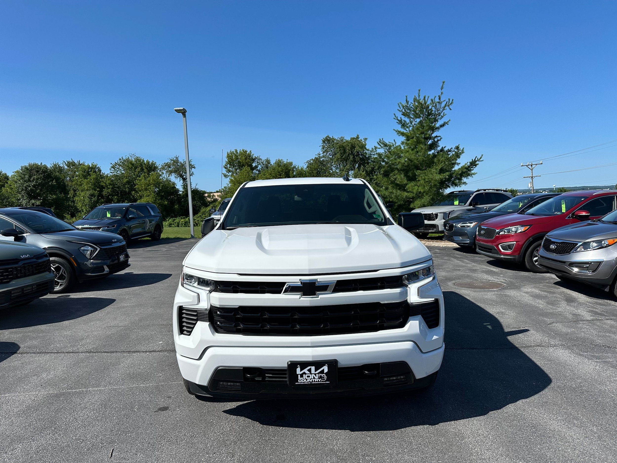 Used 2026 Chevrolet Silverado 1500 RST AWD/4WD image 2