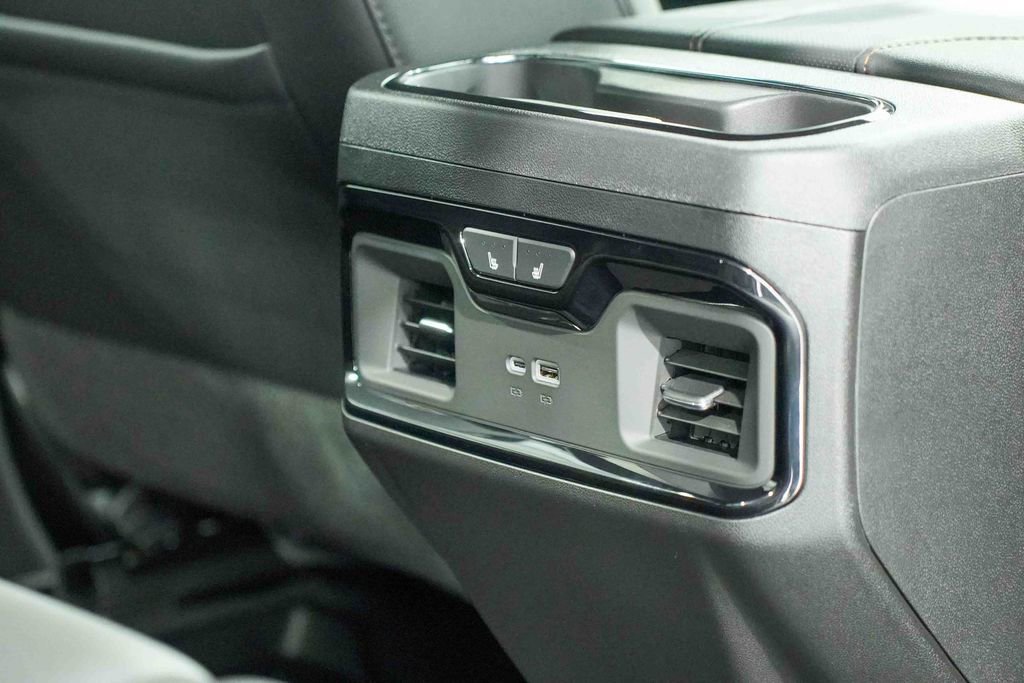 Used 2026 GMC Sierra 2500 AT4 image 23