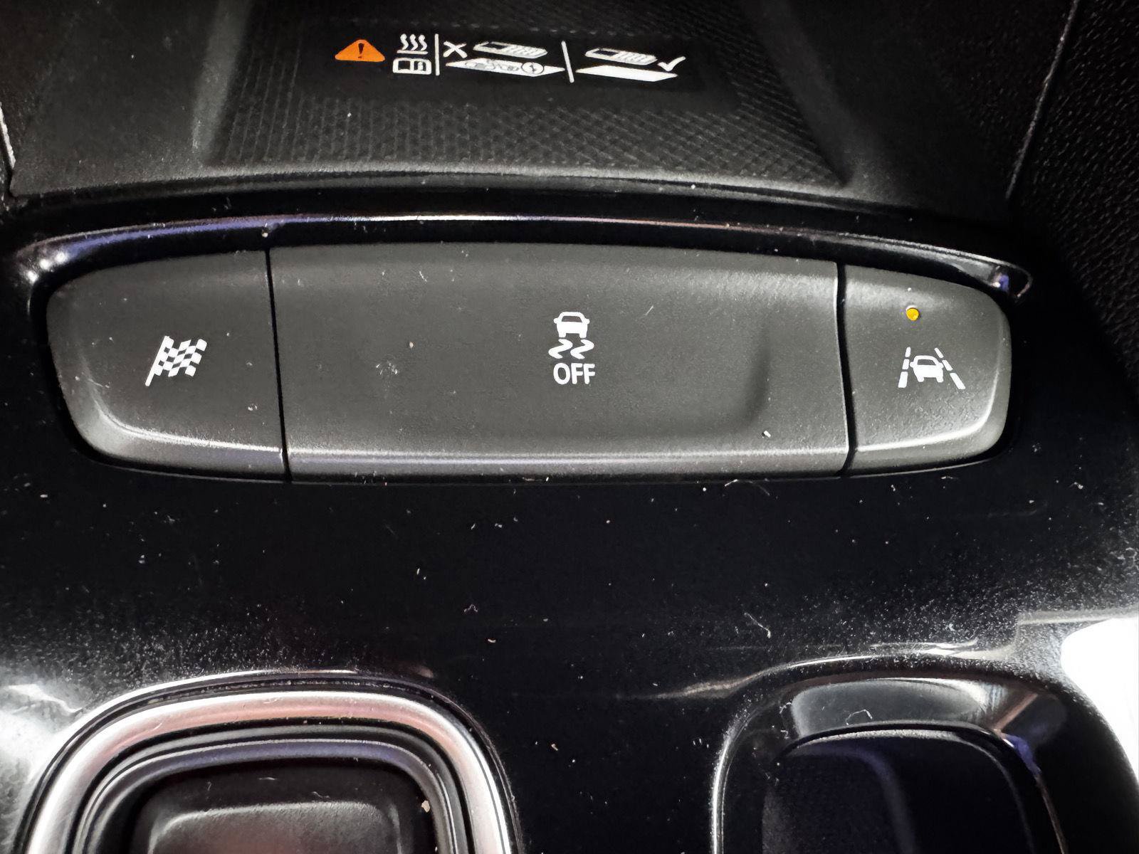 Used 2022 Chevrolet Bolt EUV Premier w/ Sun & Sound Package FWD image 29