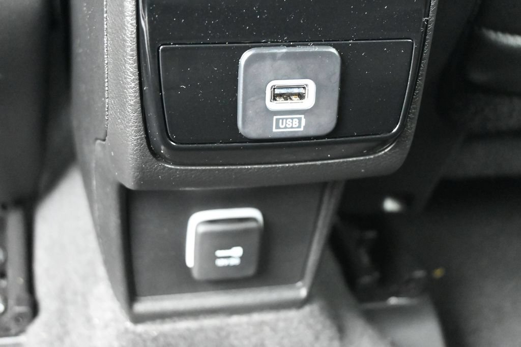 Used 2023 Jeep Compass Limited AWD/4WD image 16
