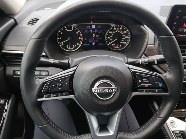 Used 2023 Nissan Altima 2.5 SL AWD/4WD image 16