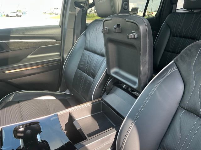 Used 2025 Buick Enclave Avenir w/ Super Cruise Package image 30