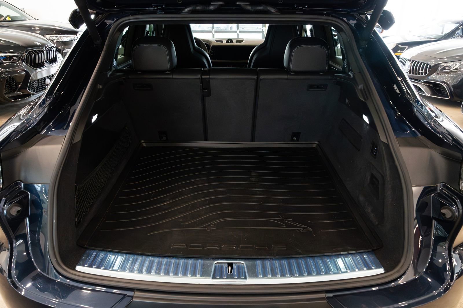 Used 2024 Porsche Cayenne Turbo GT image 9