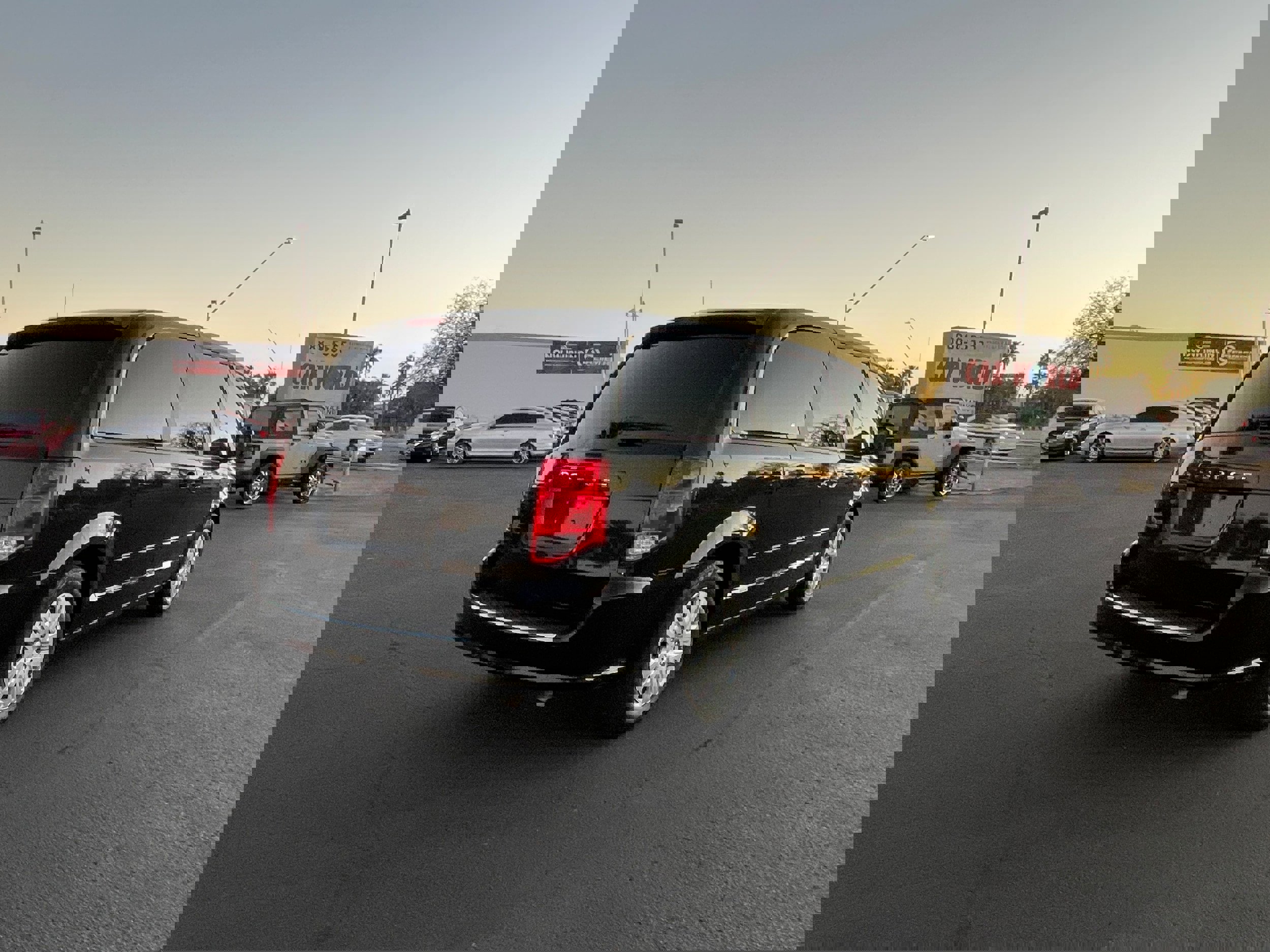 Used 2015 Dodge Grand Caravan SE w/ Quick Order Package 29E SE image 5