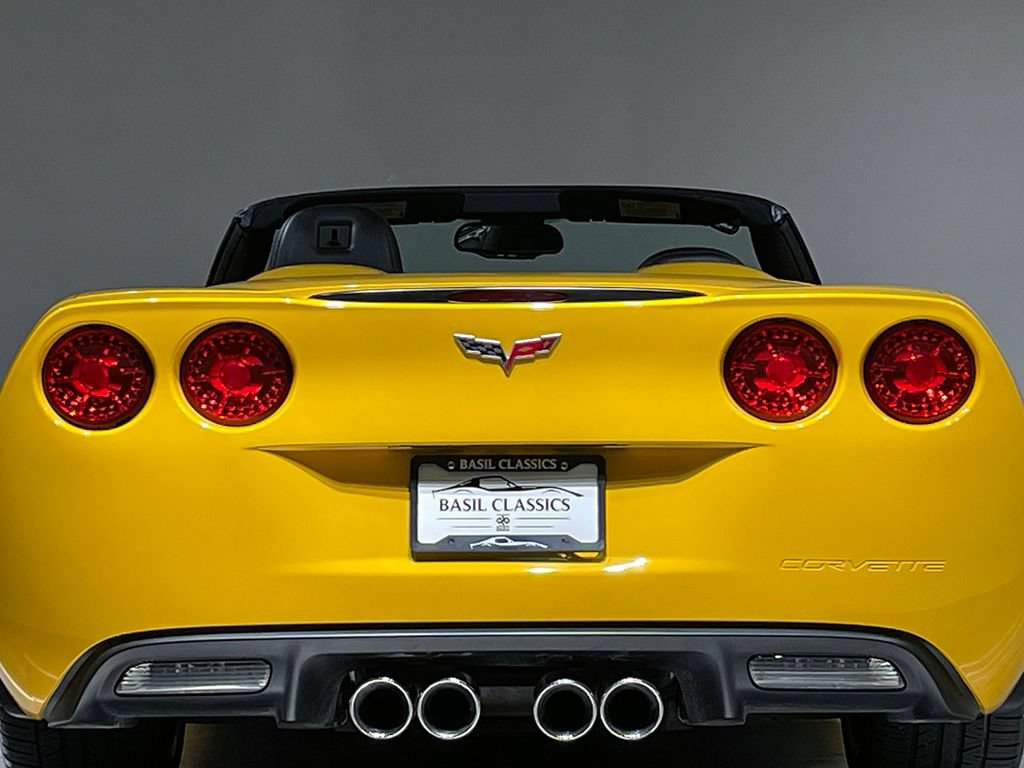 Used 2005 Chevrolet Corvette Convertible w/ Preferred Equipment Group RWD image 30