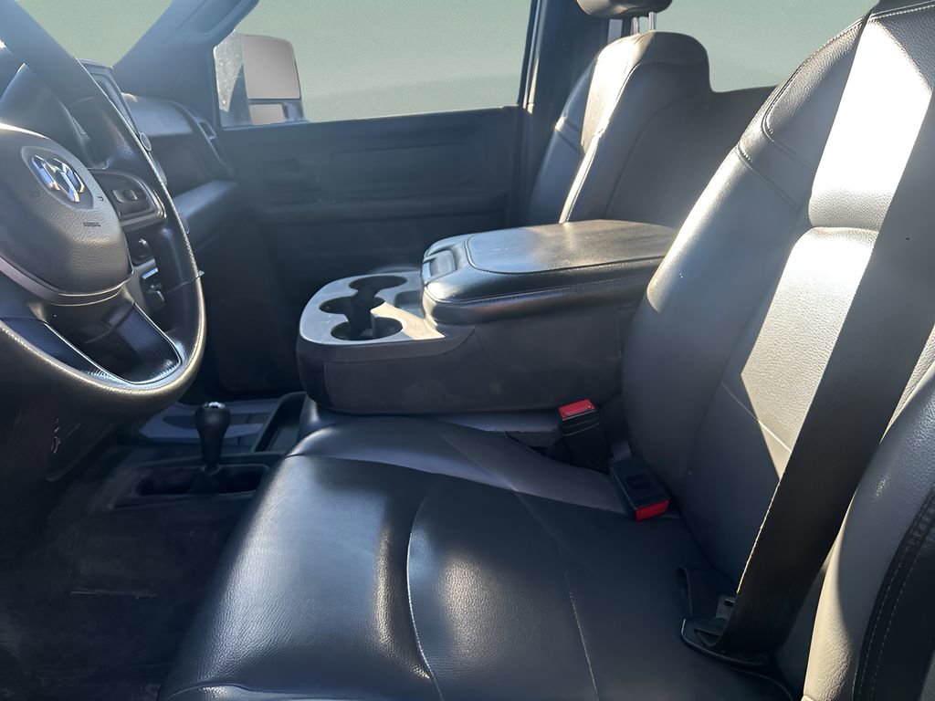 Used 2023 RAM 3500 Tradesman w/ Chrome Appearance Group image 12