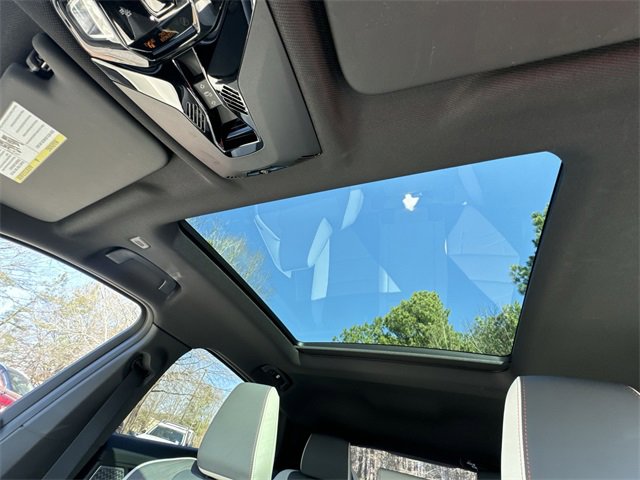 Used 2025 BMW X2 xDrive28i w/ Premium Package image 22