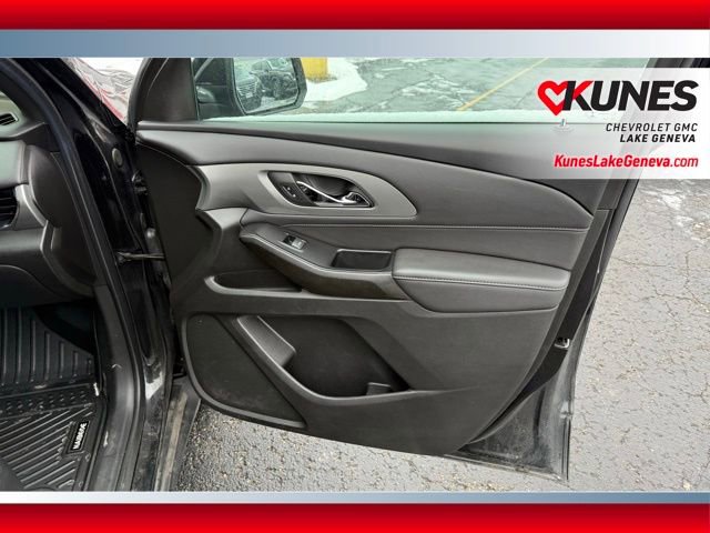 Used 2023 Chevrolet Traverse LT image 22