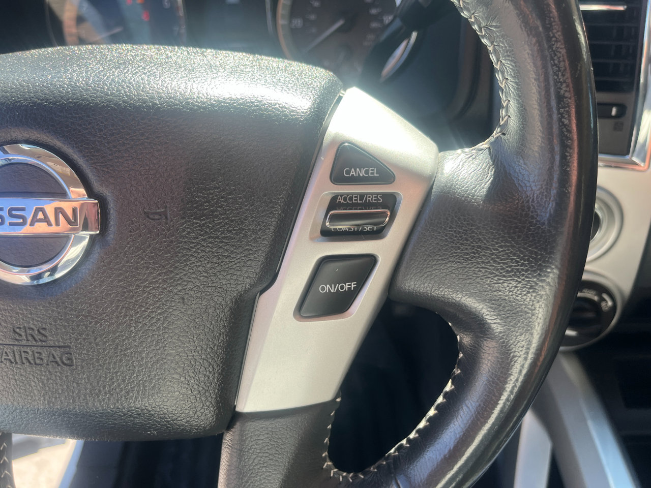 Used 2018 Nissan Titan PRO-4X image 16