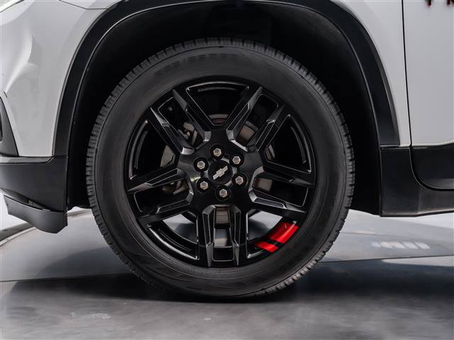Used 2020 Chevrolet Traverse Premier w/ Redline Edition FWD image 13