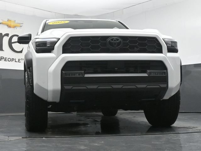 Used 2025 Toyota 4Runner TRD Off-Road Premium AWD/4WD image 3