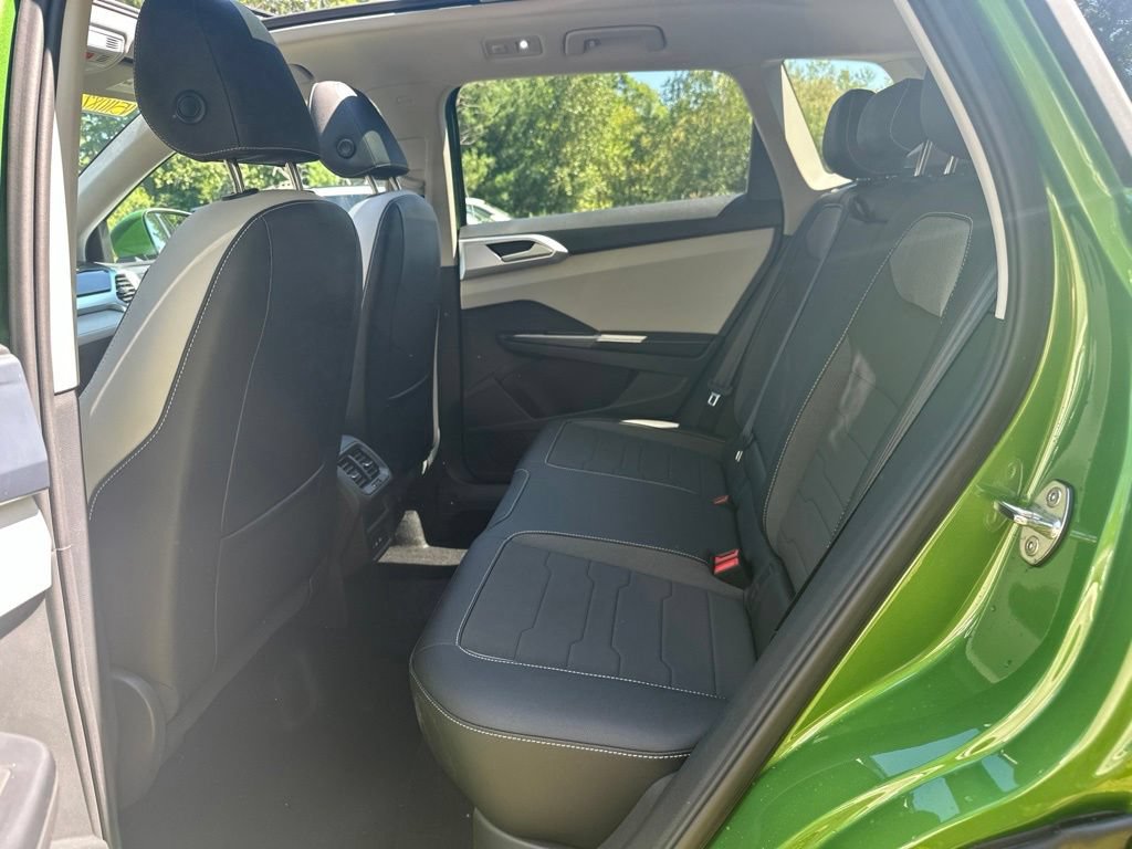 New 2026 Volkswagen Taos SE AWD/4WD image 26