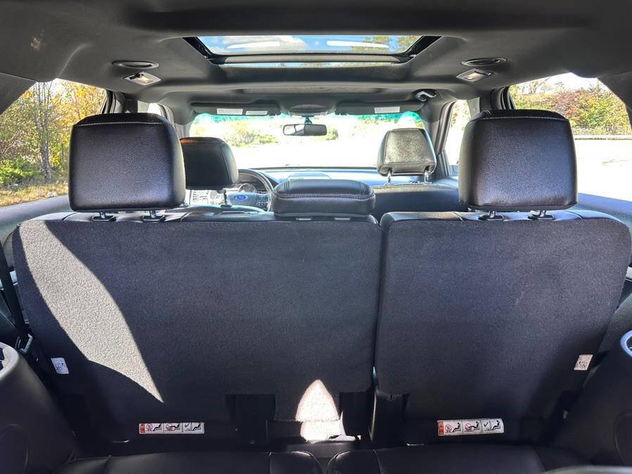 Used 2016 Ford Explorer XLT w/ Equipment Group 202A image 15