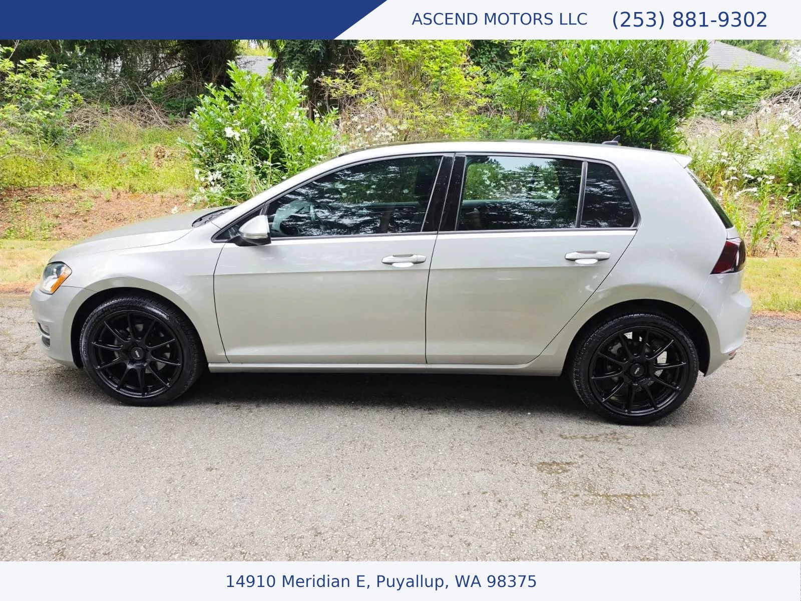Used 2015 Volkswagen Golf TDI S FWD image 2