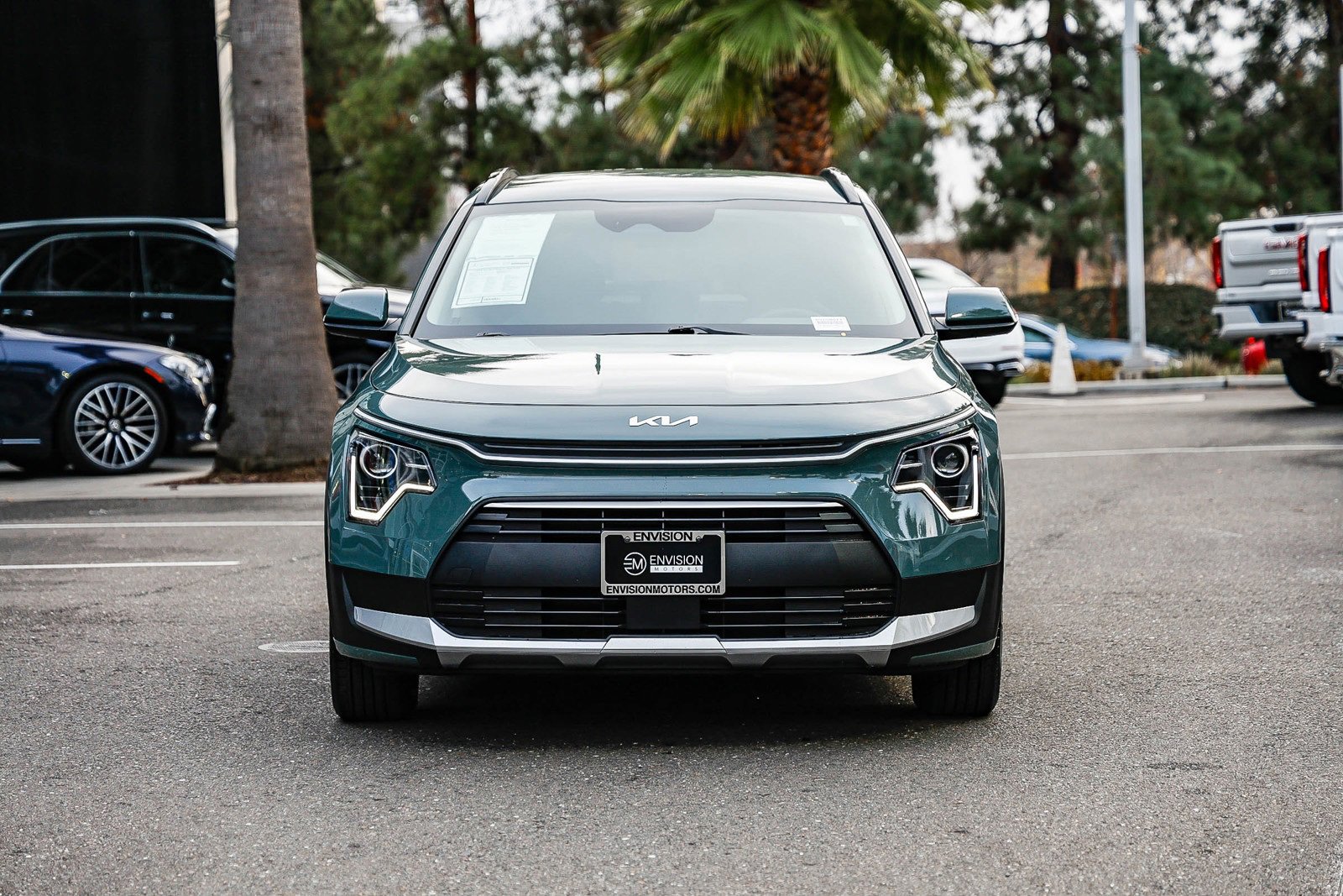 Used 2023 Kia Niro EX image 7