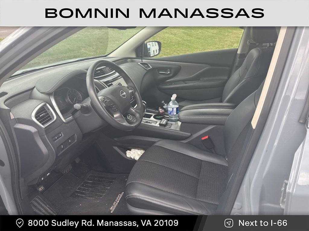Used 2023 Nissan Murano SV w/ SV Midnight Edition Package image 2
