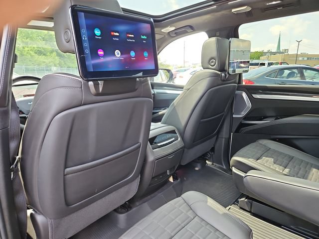 Certified 2026 Cadillac Escalade ESV V w/ LPO, ONYX Package AWD/4WD image 29