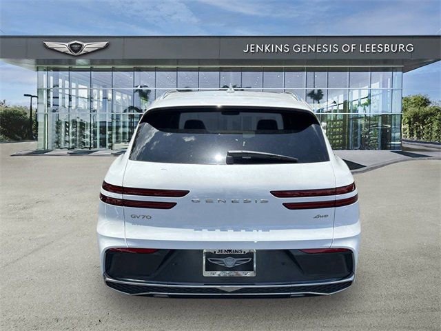 Used 2026 Genesis GV70 2.5T Select image 11