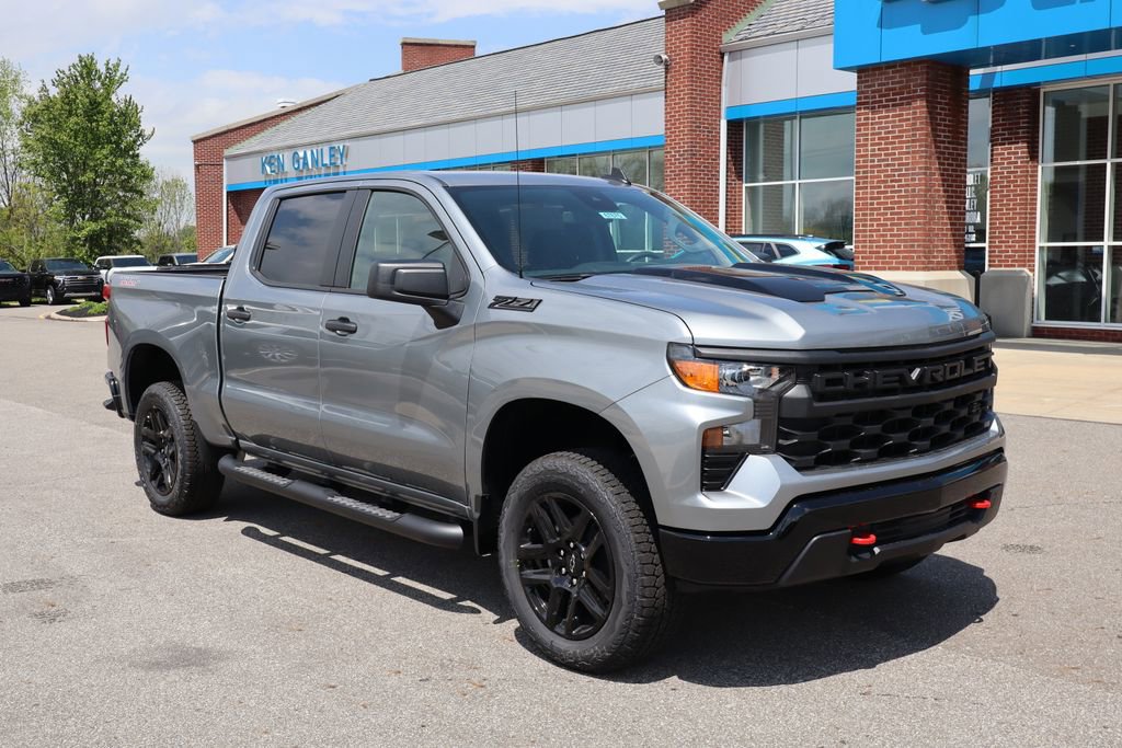 New 2026 Chevrolet Silverado 1500 Custom Trail Boss w/ LPO, Dark Essentials Package AWD/4WD image 4