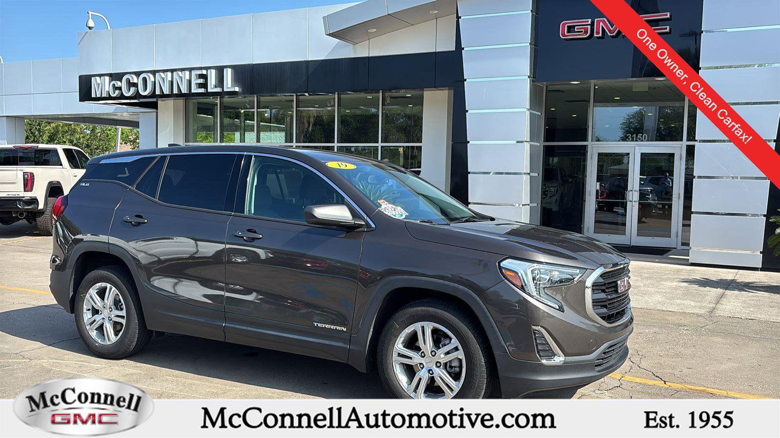 Used 2019 GMC Terrain SLE w/ LPO, Floor Liner Package FWD image 1