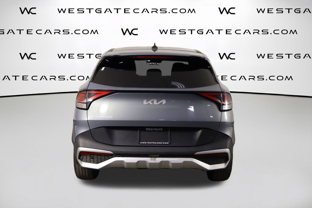 Used 2025 Kia Sportage EX FWD image 4