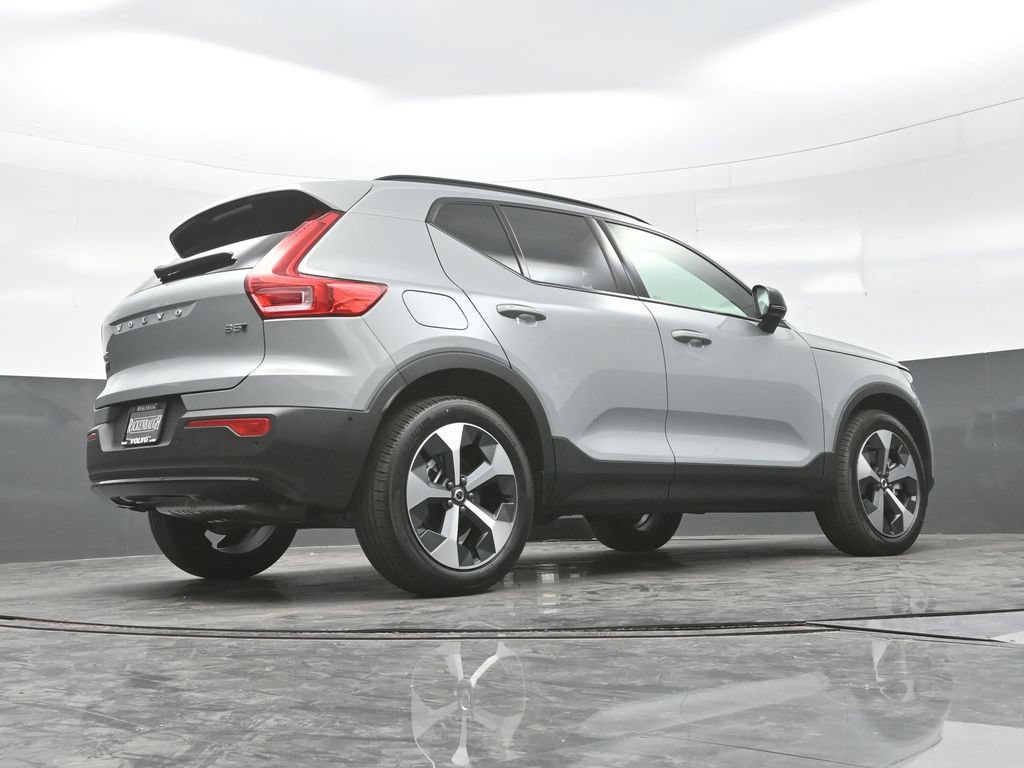 New 2026 Volvo XC40 B5 Plus w/ Protection Package Premier AWD/4WD image 27
